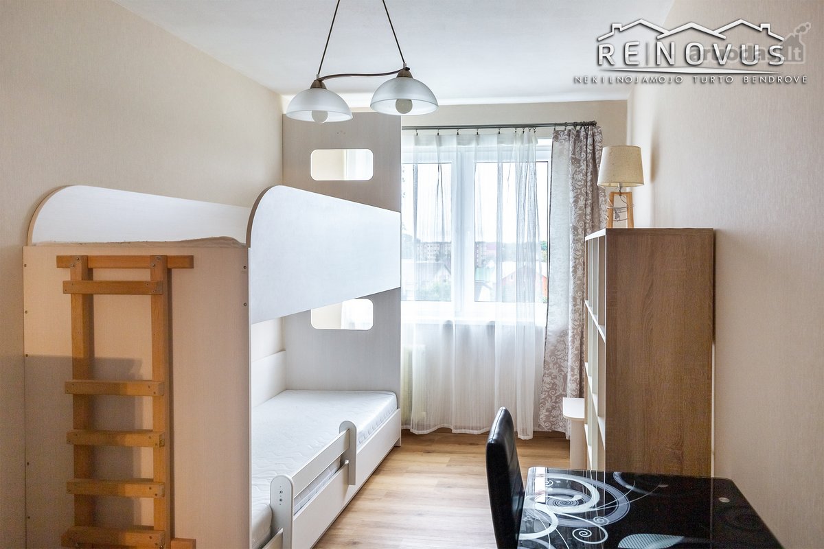 Parduodamas 2 kambarių butas su rūsiu ir - nuotraukos Nr. 8
