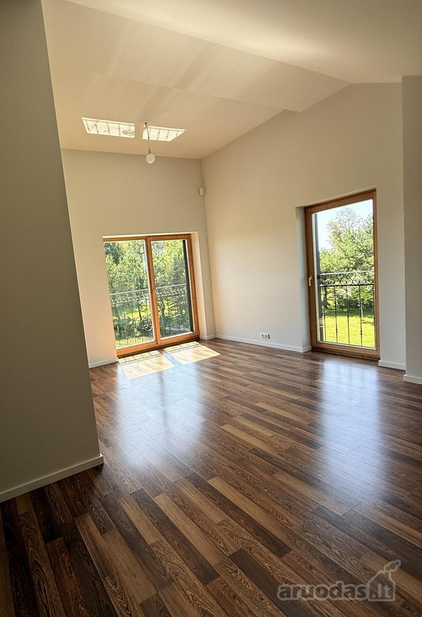 180 m² gyvenamasis namas su net 43 arų sklypu - nuotraukos Nr. 26