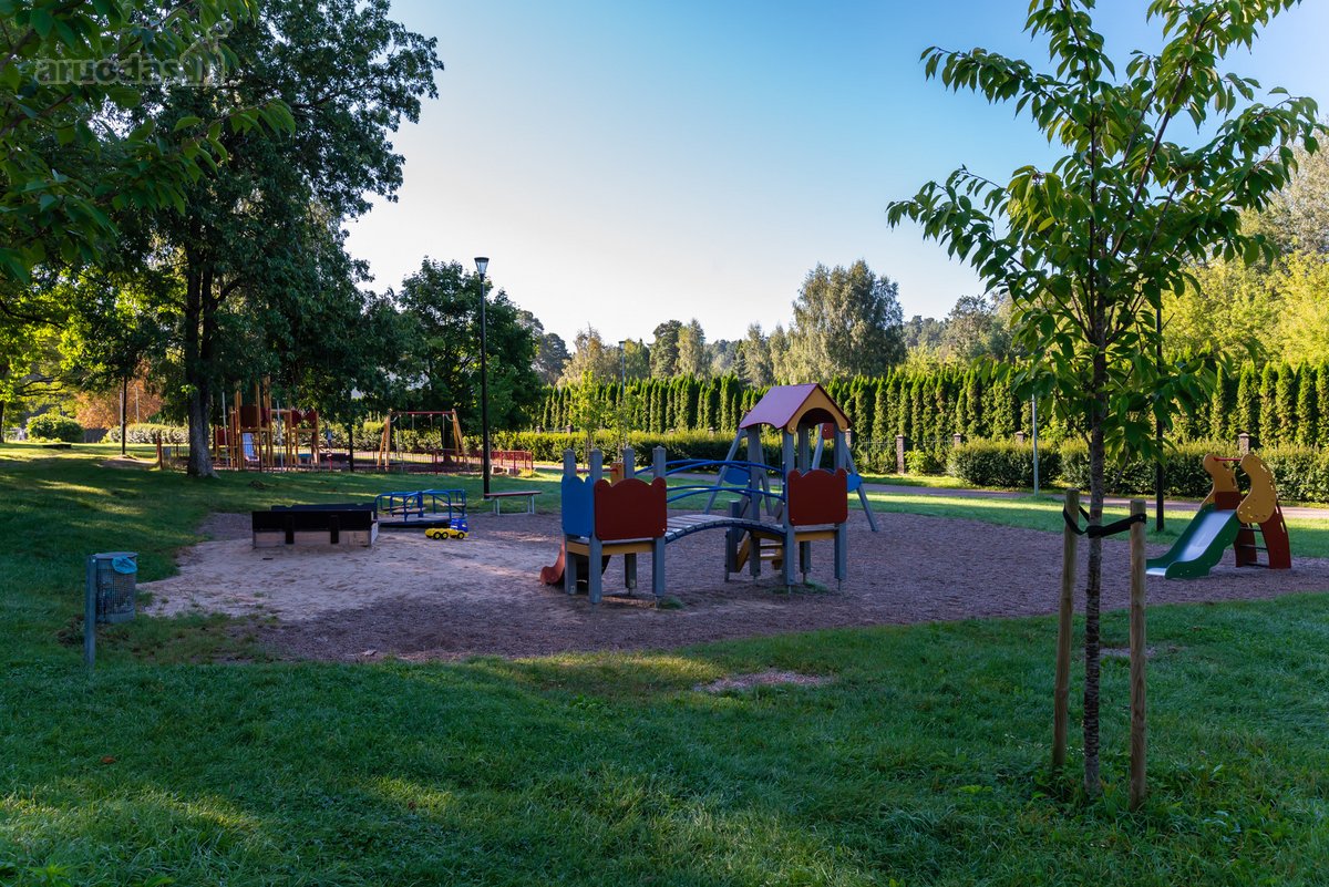 Parduodamas Išskirtinai Erdvus 5 Kambarių - nuotraukos Nr. 37