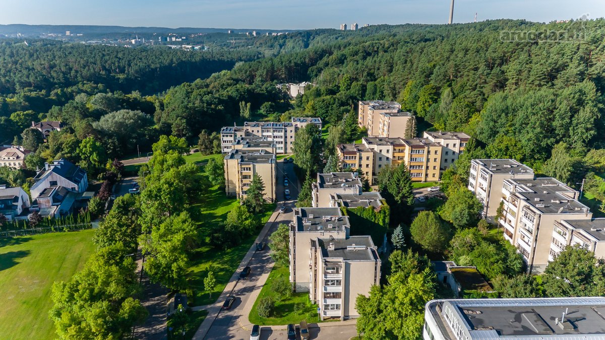 Parduodamas Išskirtinai Erdvus 5 Kambarių - nuotraukos Nr. 41