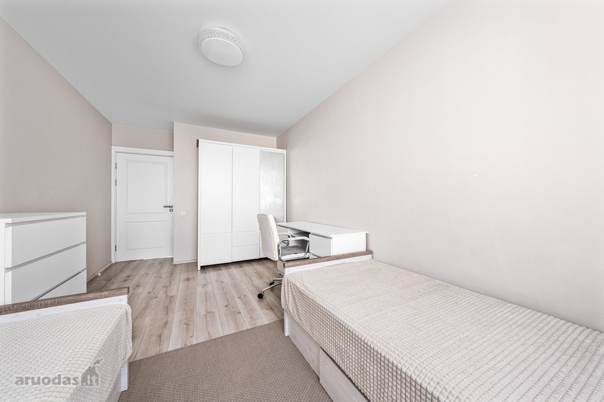 Parduodamas 89,49 m², labai erdvus 3 kambarių - nuotraukos Nr. 17