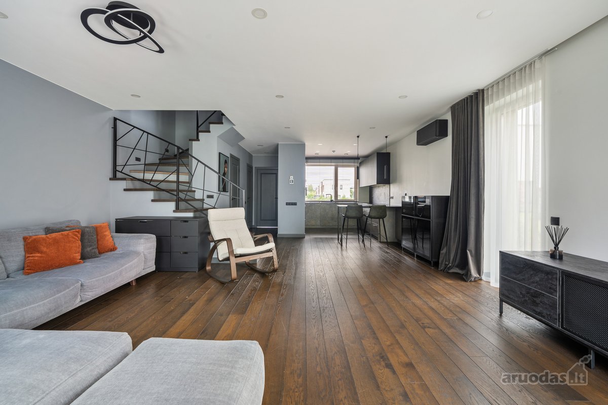 Parduodamas pilnai įrengtas 115 m² kotedžas - nuotraukos Nr. 10