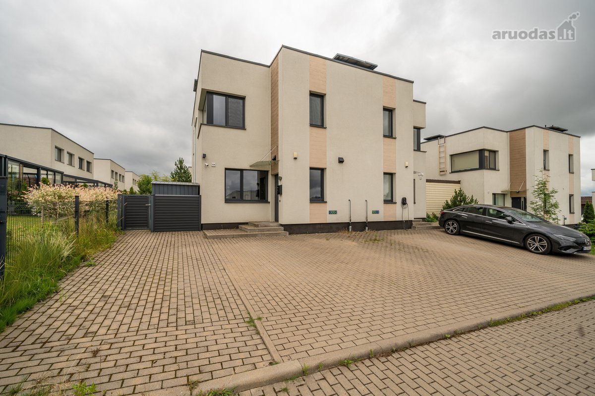 Parduodamas pilnai įrengtas 115 m² kotedžas - nuotraukos Nr. 32