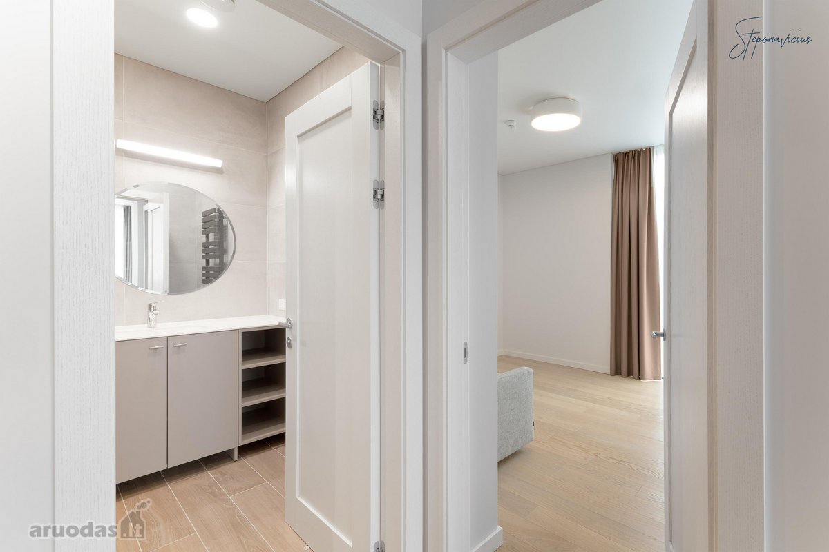 Parduodamas erdvus 65 m² butas vienoje - nuotraukos Nr. 12