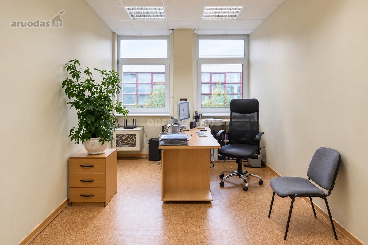 Parduodamos 128,26 M² Komercinės Patalpos Su - nuotraukos Nr. 3