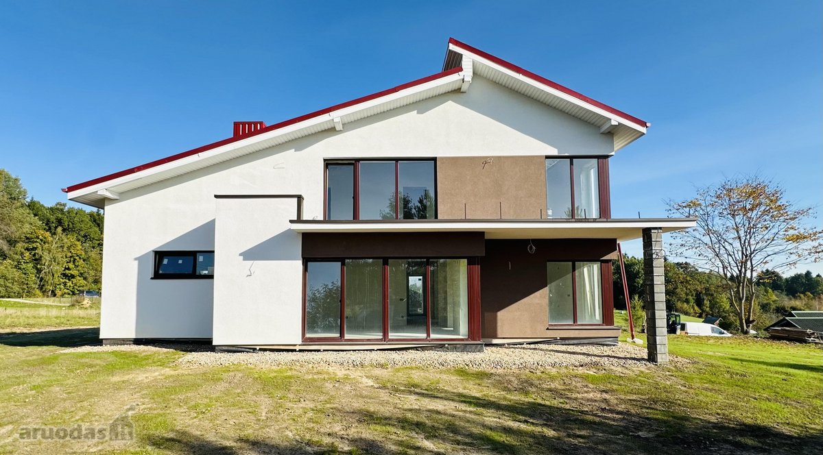 Tarp dvejų ežerų, vaizdingoje, žalumos - nuotraukos Nr. 2