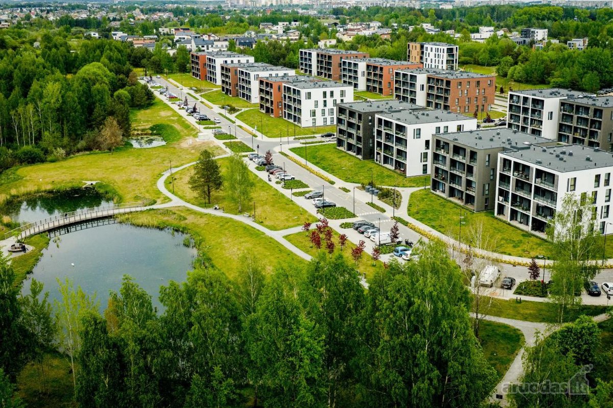 Naujame mažaaukštės statybos gyvenamųjų namų - nuotraukos Nr. 2
