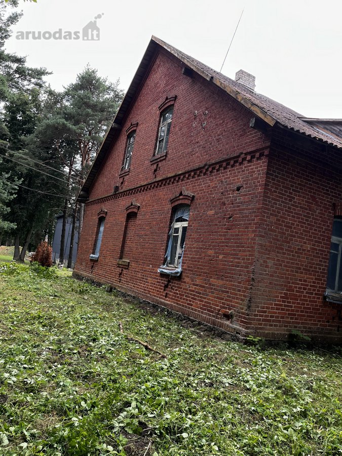 493 m² pastatas + 38 a sklypas, 8 km nuo - nuotraukos Nr. 3