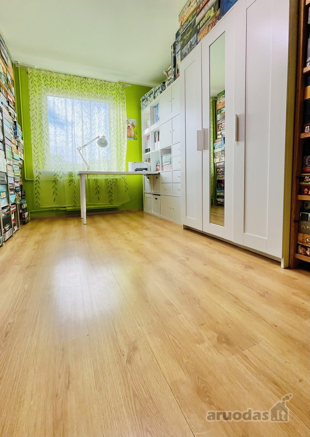 Parduodamas erdvus ir jaukus 3 kambarių butas - nuotraukos Nr. 8