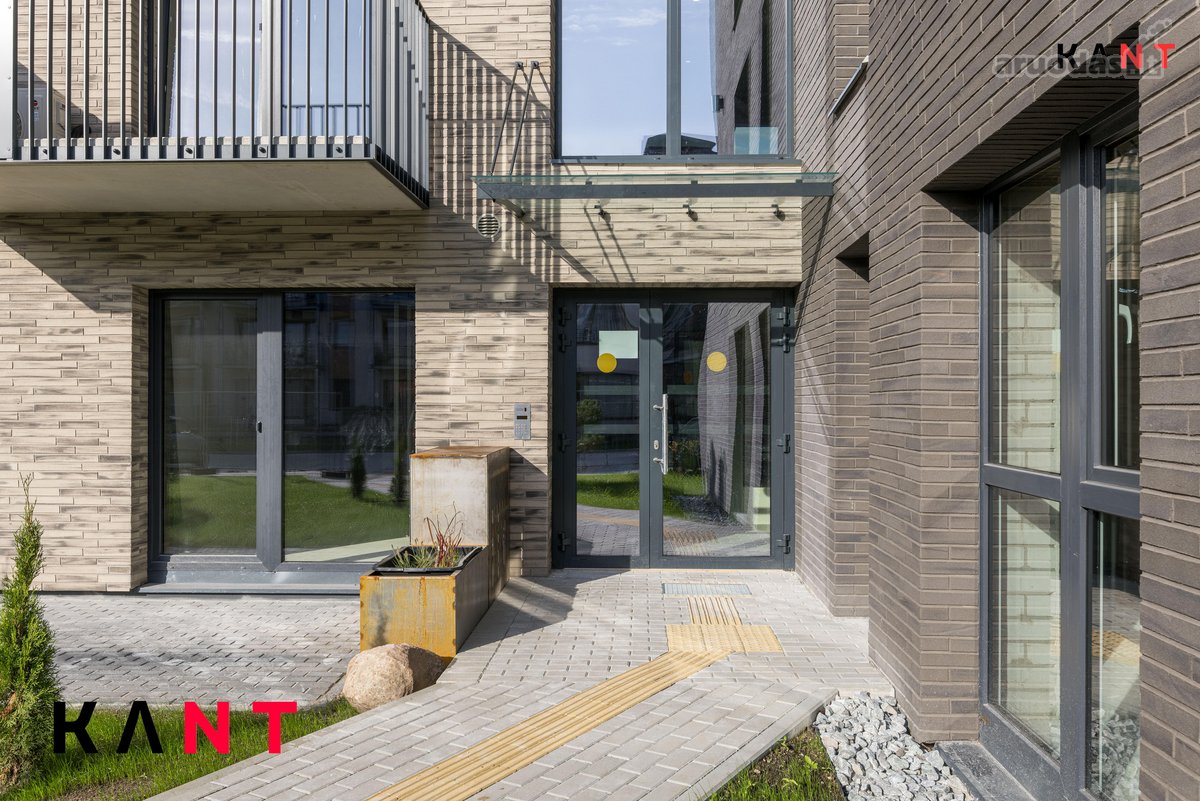 Butas su daline apdaila ir puikia panorama - nuotraukos Nr. 3