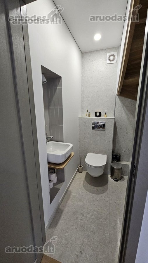 Išnuomojamas naujai suremontuotas 4 kambarių - nuotraukos Nr. 12