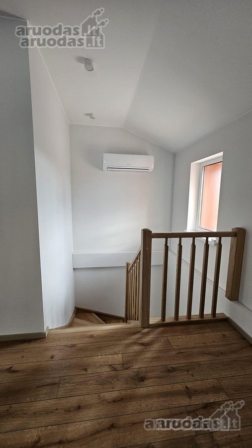 Išnuomojamas naujai suremontuotas 4 kambarių - nuotraukos Nr. 38