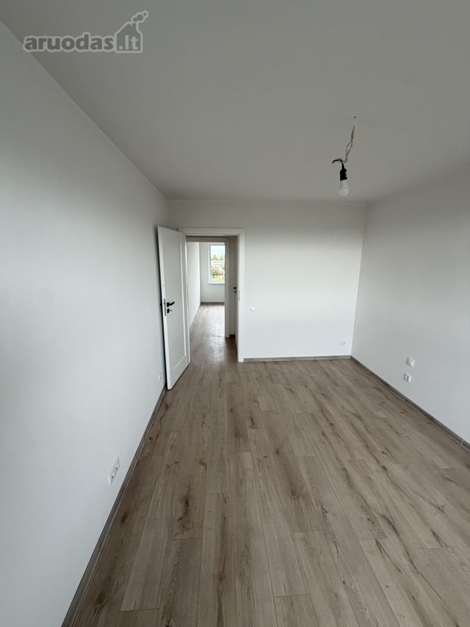 Parduodamas naujai kapitaliai suremontuotas - nuotraukos Nr. 12