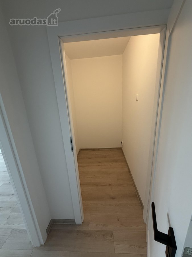 Parduodamas naujai kapitaliai suremontuotas - nuotraukos Nr. 14
