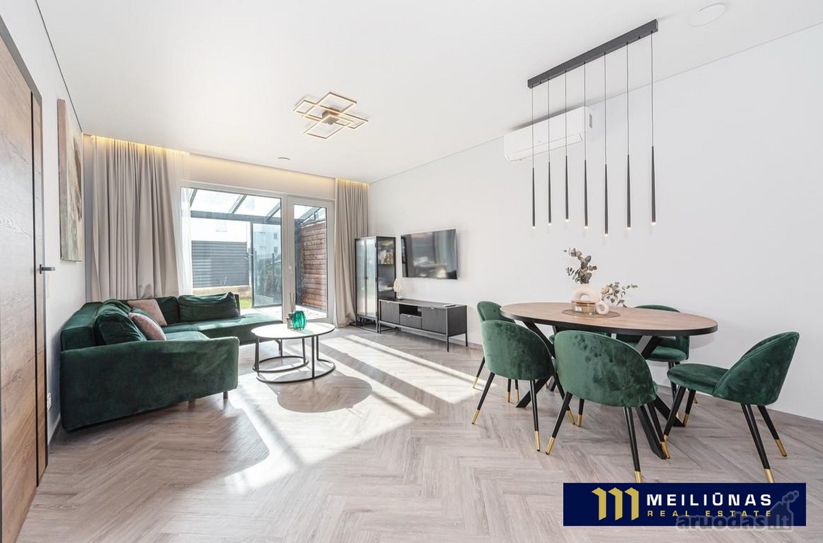 Parduodamas 3 kambarių butas su terasa bei - nuotraukos Nr. 2