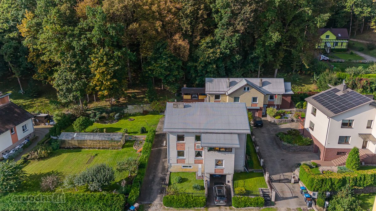 Parduodamas erdvus ir kokybiškai įrengtas - nuotraukos Nr. 66