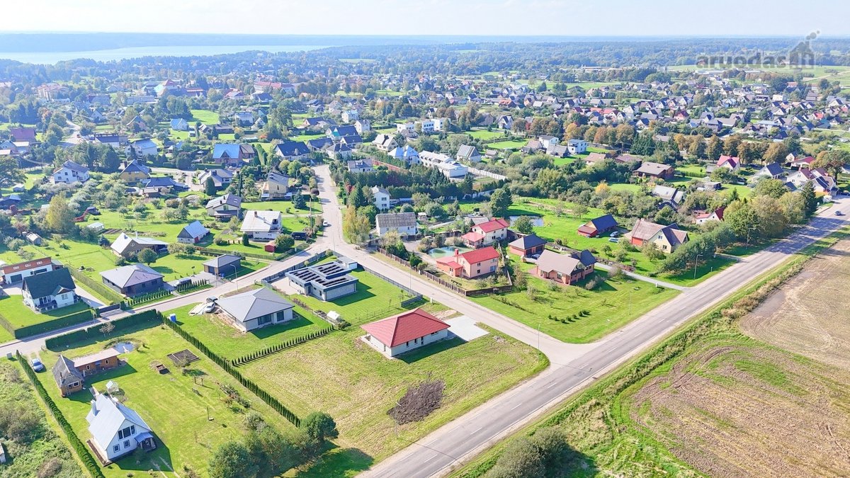Vieno aukšto namas su erdviu sklypu - nuotraukos Nr. 25