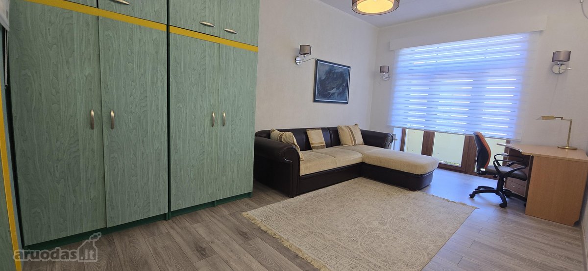 Išnuomojamas erdvus ir išskirtinis 3 kambarių - nuotraukos Nr. 13