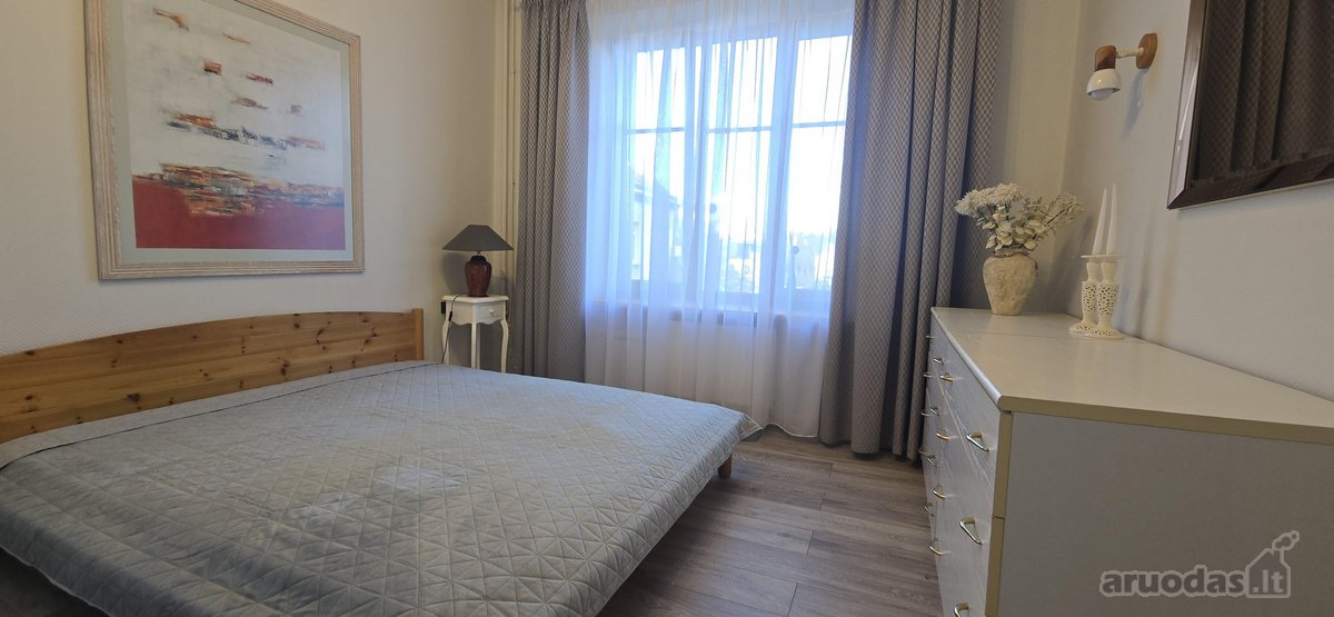 Išnuomojamas erdvus ir išskirtinis 3 kambarių - nuotraukos Nr. 16