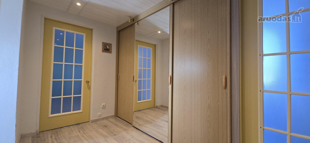 Išnuomojamas erdvus ir išskirtinis 3 kambarių - nuotraukos Nr. 12
