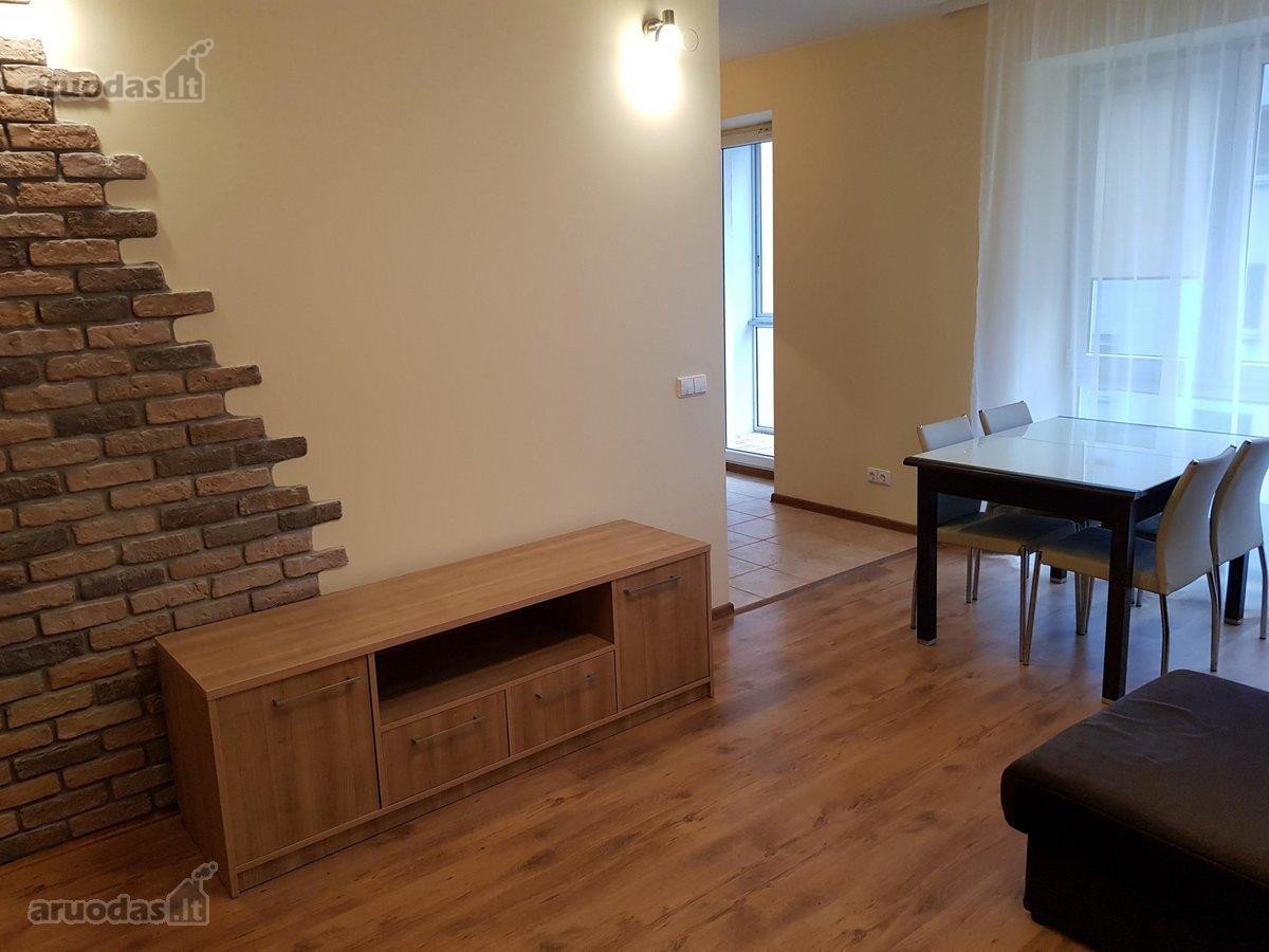 Išnuomojamas gerai įrengtas erdvus 3 (trijų) - nuotraukos Nr. 2