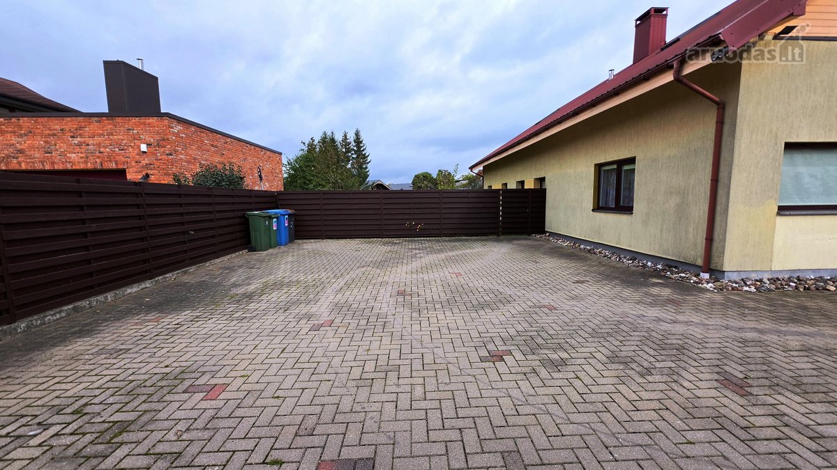Parduodamas Namas Su Atskirą Įėjimą Turinčia - nuotraukos Nr. 33