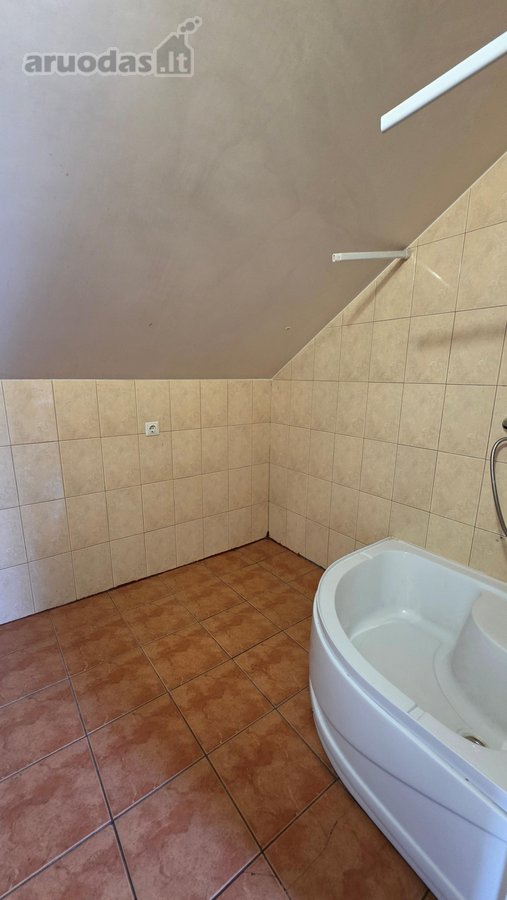 Parduodamas Namas Su Atskirą Įėjimą Turinčia - nuotraukos Nr. 44