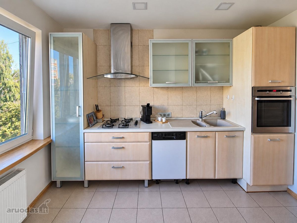 Nuomojamas erdvus ir jaukus 76 m², trijų - nuotraukos Nr. 5