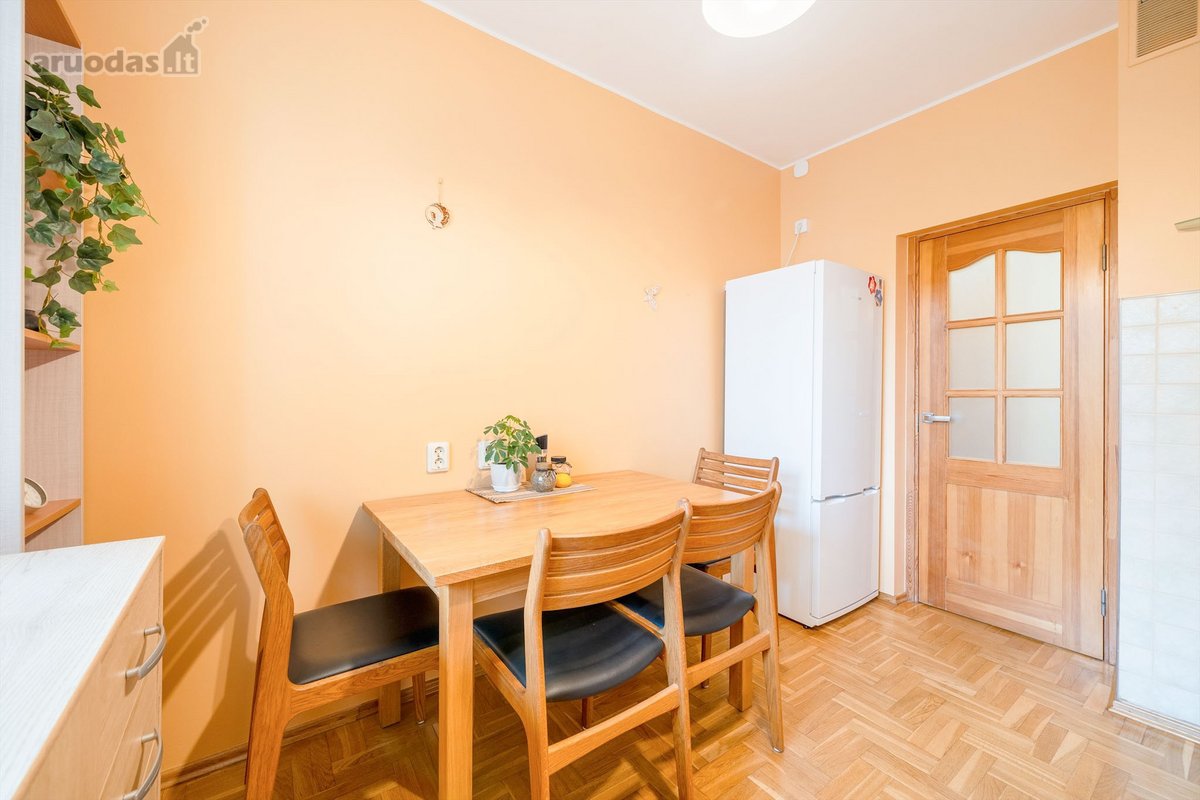 Parduodamas erdvus ir tvarkingas 3 kambarių, - nuotraukos Nr. 11