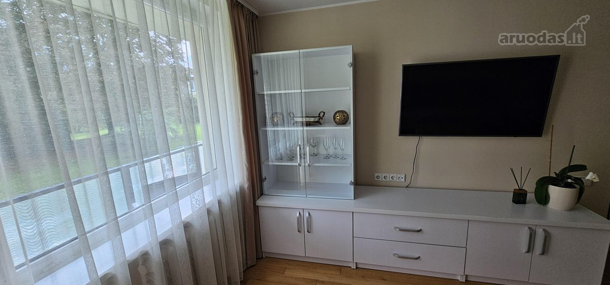 Išnuomojamas ilgalaikei nuomai vieno kambario - nuotraukos Nr. 2