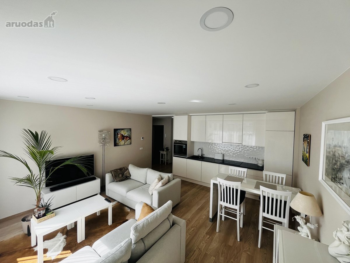 Išnuomojamas šviesus ir modernus 54 m² butas - nuotraukos Nr. 2