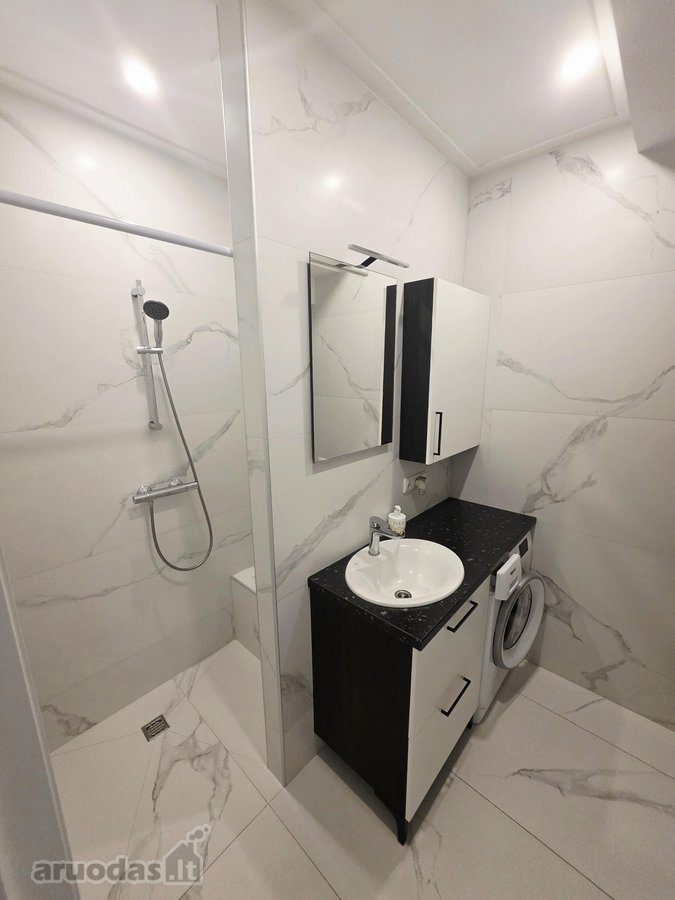 Išnuomojamas jaukus ir modernus 2 kambarių - nuotraukos Nr. 15
