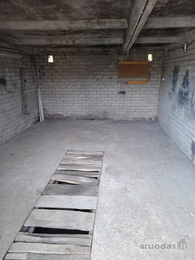 Parduodamas tvarkingas garažas Basanavičiaus - nuotraukos Nr. 4