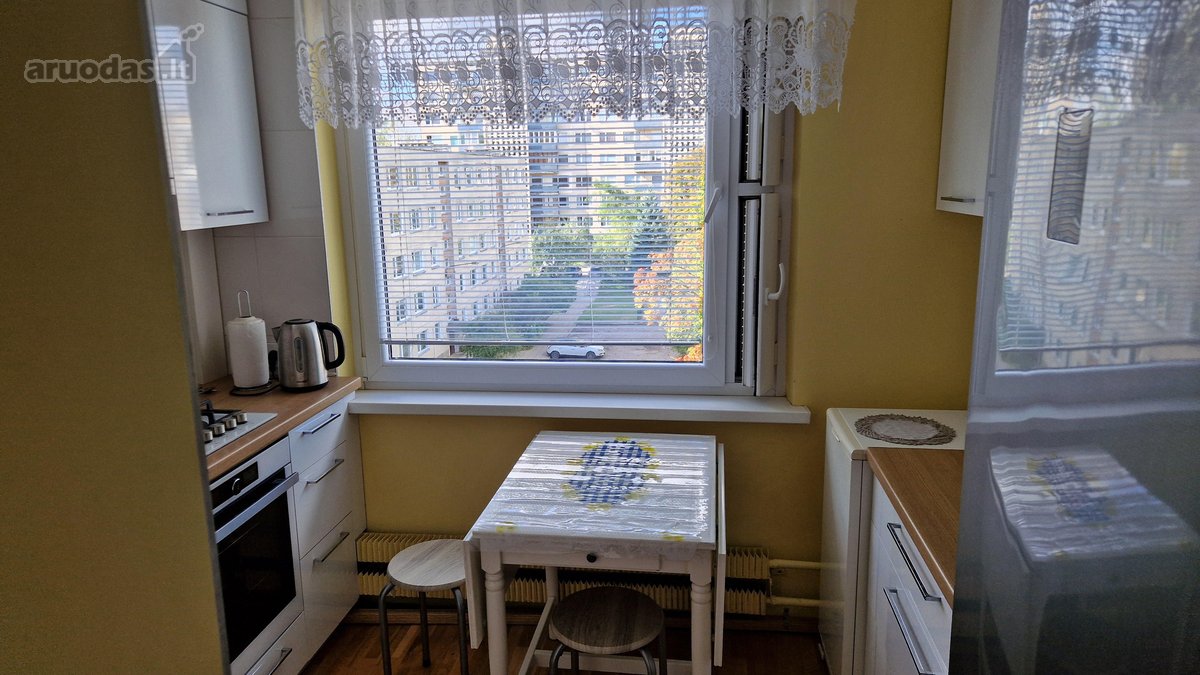 Atskiri kambariai ir virtuvė. Išdėstyti per - nuotraukos Nr. 8