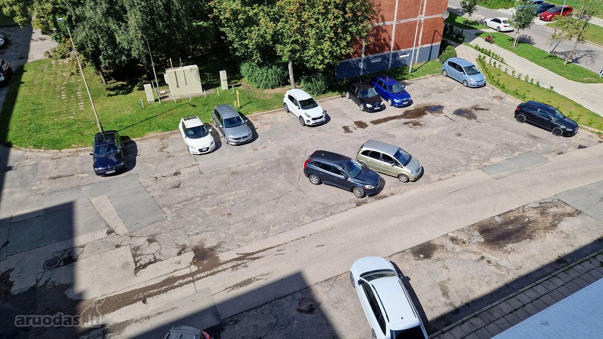Atskiri kambariai ir virtuvė. Išdėstyti per - nuotraukos Nr. 13