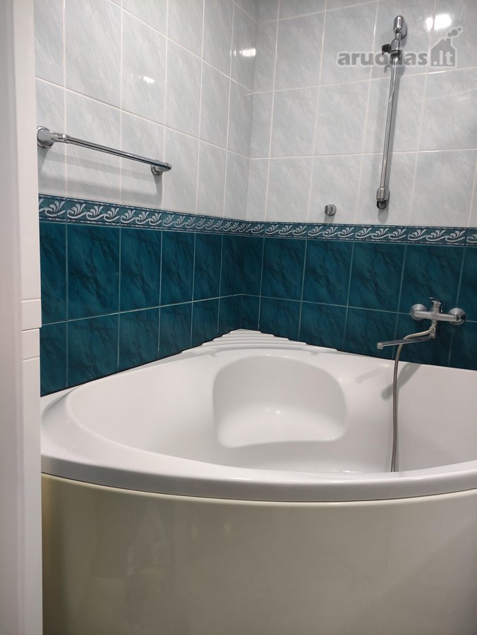 Nuomai ruošiamas šviesus trijų kambarių butas - nuotraukos Nr. 11