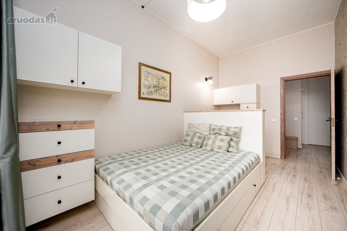 Aukštų lubų 2 kambarių butas Loft Town - nuotraukos Nr. 12