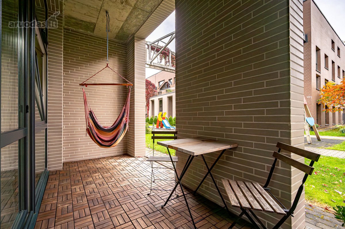 Aukštų lubų 2 kambarių butas Loft Town - nuotraukos Nr. 17