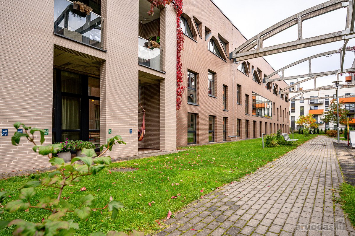 Aukštų lubų 2 kambarių butas Loft Town - nuotraukos Nr. 28