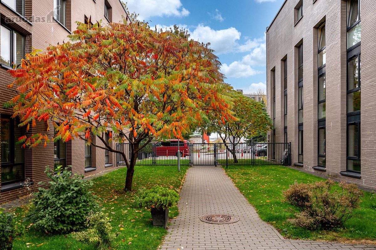 Aukštų lubų 2 kambarių butas Loft Town - nuotraukos Nr. 30