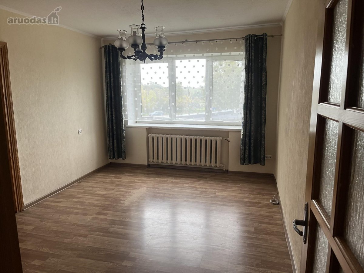 3 kambarių butas Išlauže su garažu, pusrūsiu - nuotraukos Nr. 2