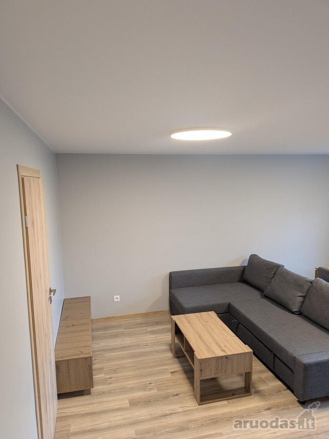 Išnuomojamas 2 kambarių butas po kapitalinio - nuotraukos Nr. 2