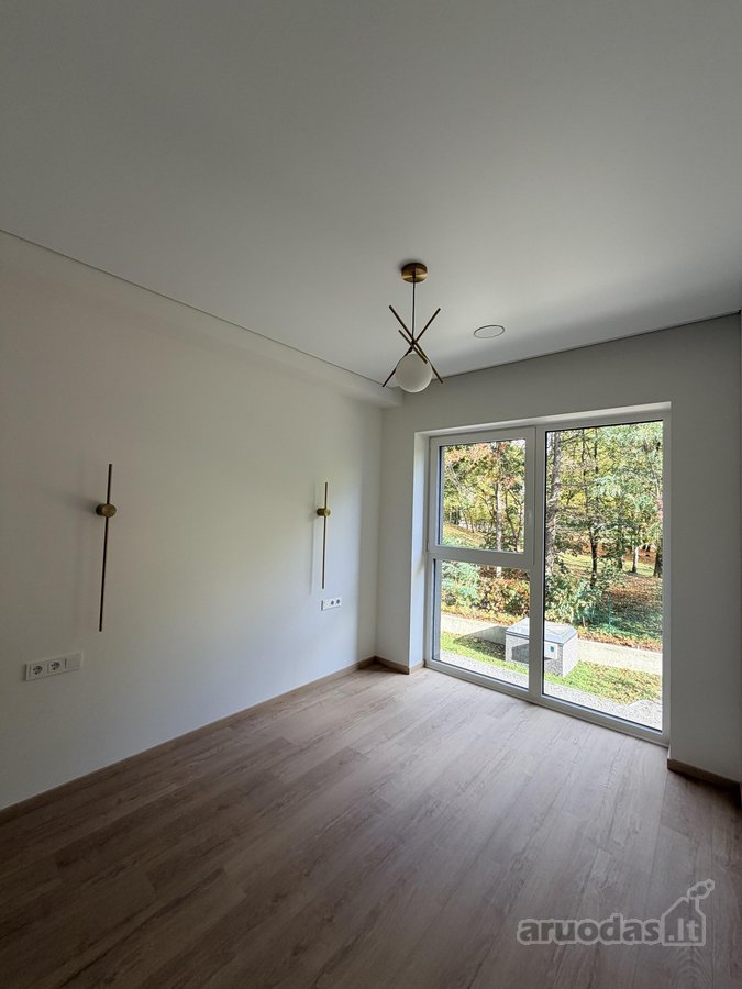 Parduodamas kokybiškai ir stilingai įrengtas - nuotraukos Nr. 3