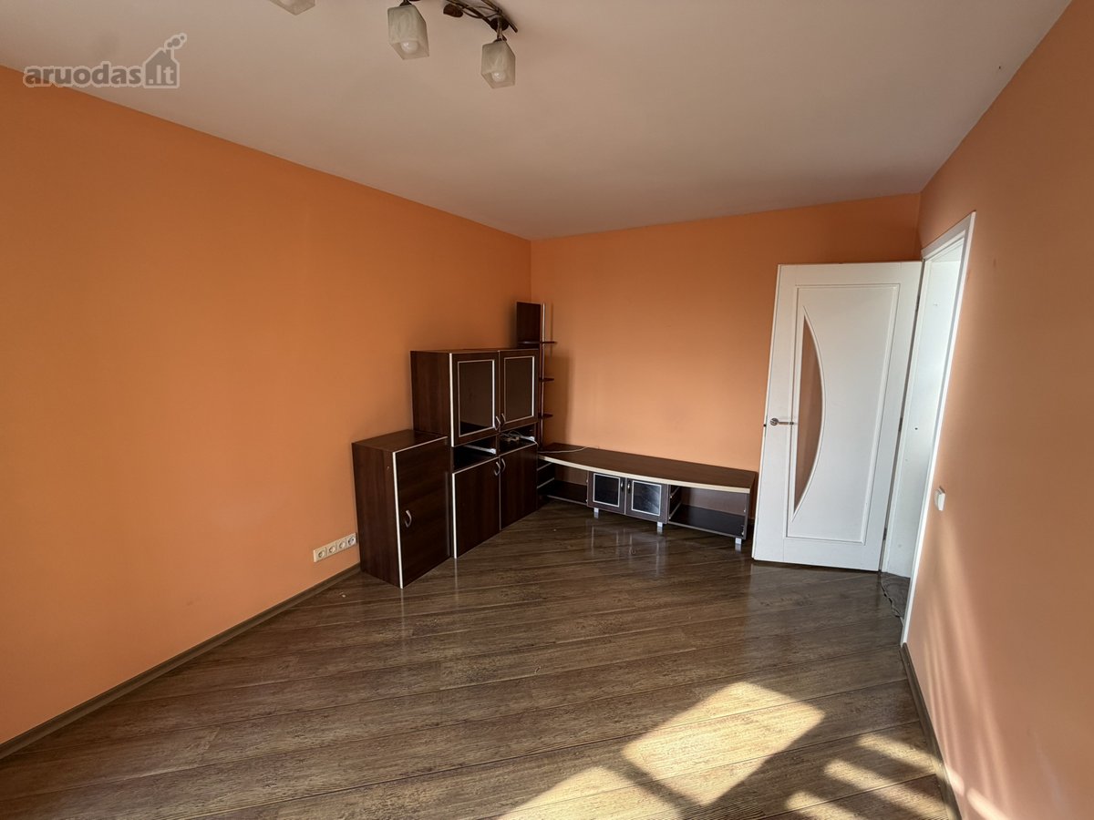 Parduodamas erdvus 2 kambarių butas, esantis - nuotraukos Nr. 2