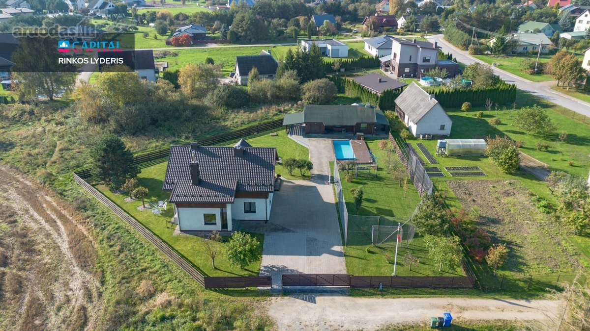 Parduodamas erdvus, dviejų aukštų namas - nuotraukos Nr. 41