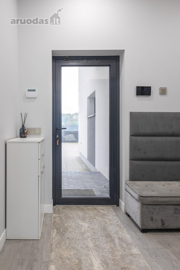 Parduodamas pilnai įrengtas 138 m² namas - nuotraukos Nr. 9
