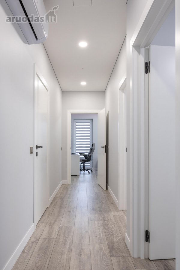 Parduodamas pilnai įrengtas 138 m² namas - nuotraukos Nr. 18
