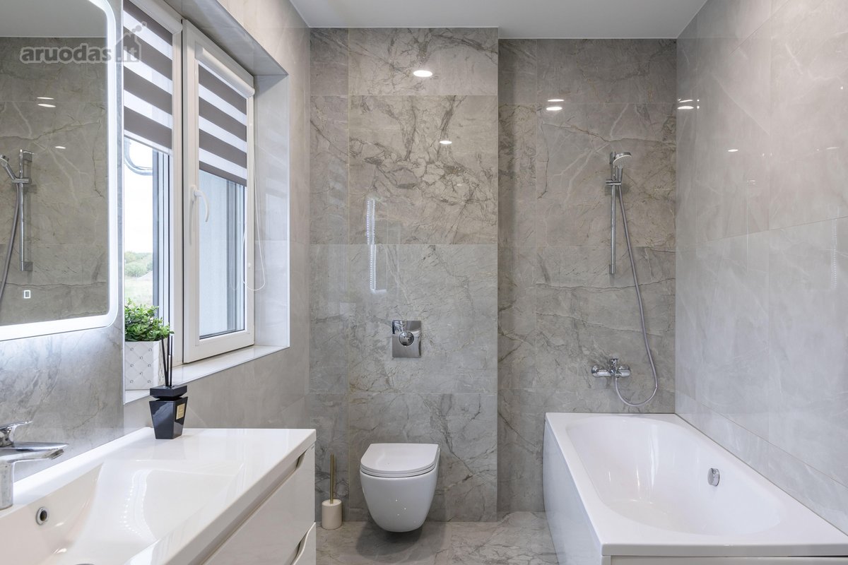 Parduodamas pilnai įrengtas 138 m² namas - nuotraukos Nr. 28