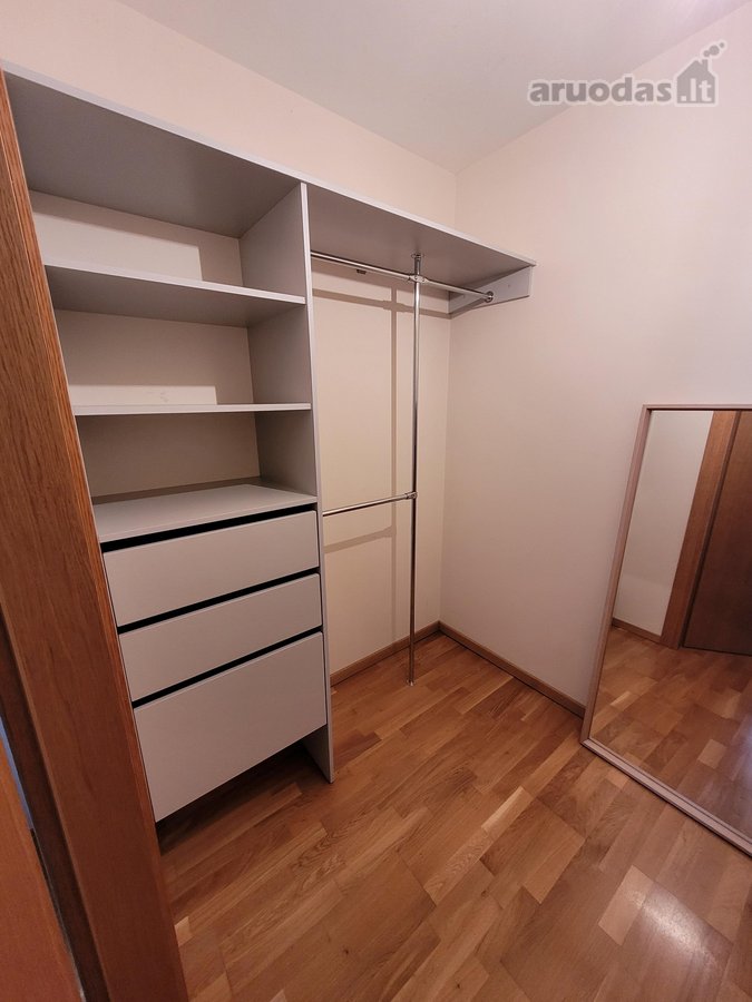 Nuomojamas 2 kambarių butas uždaroje 4 namų - nuotraukos Nr. 3