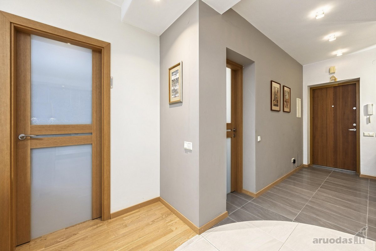 Išnuomojami Erdvūs 2 Kambarių Apartamentai - nuotraukos Nr. 18